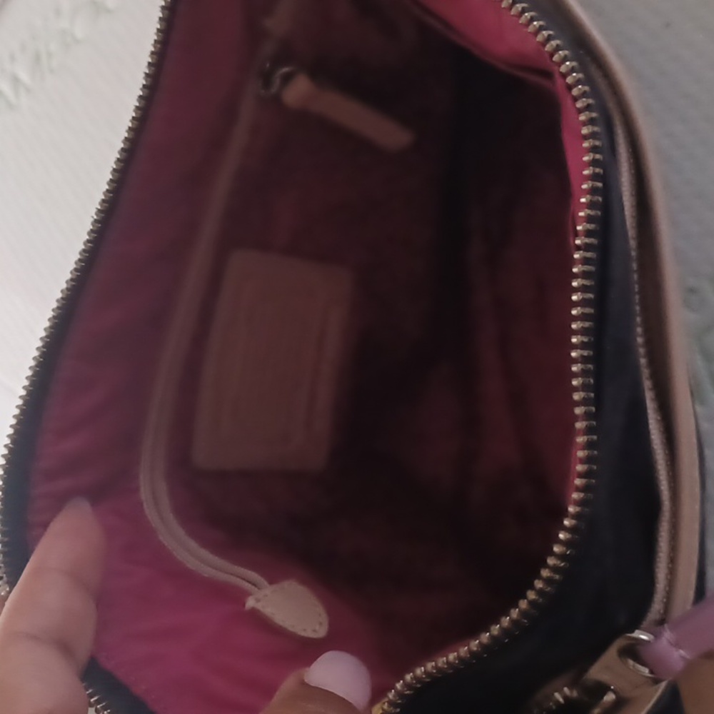 Coach crossbody - Picture 4 of 7